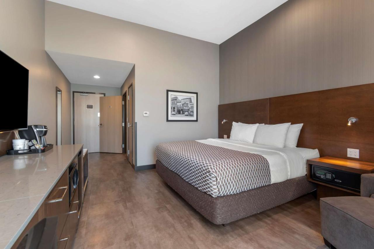 Best Western Plus East Side Саскатун Экстерьер фото